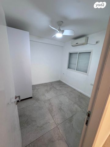 דירת גן, האיריסים 3, בני עי''ש, בני עי"ש