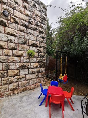 דו משפחתי, מקור חיים 16, מקור חיים, ירושלים