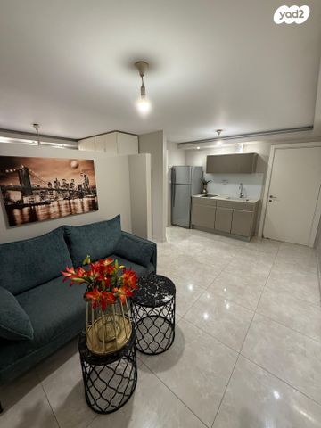 הרב פנחס זכריה 30