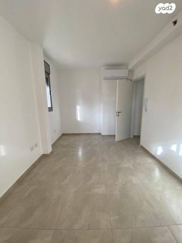 דירה, ברכה פולד 1, נרקיסים, ראשון לציון