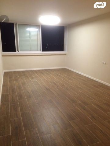 דירה, הבנים 27, רמתיים, הוד השרון