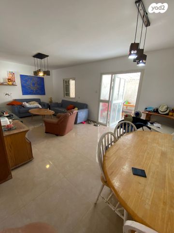 עין עופרים 1