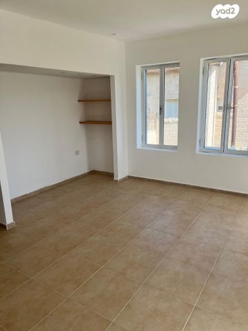 בית פרטי/ קוטג', עופרה 15, קרית יערים, גבעת זאב