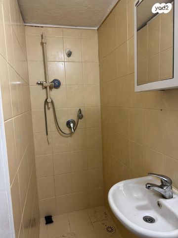 ז'בוטינסקי 27