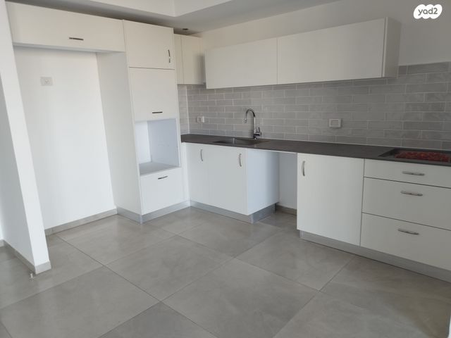 דירה, ש"י עגנון 17, שיכון רסקו, קרית אונו