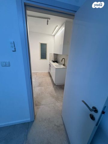 דירת גן, האיריסים 3, בני עי''ש, בני עי"ש