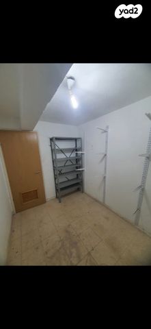 מחסן, חטיבת כרמלי 15, רמת רבין, כרמיאל