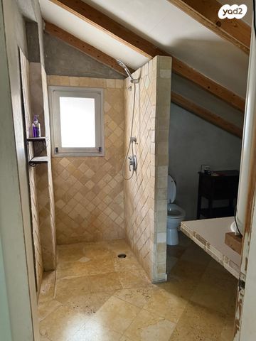 דו משפחתי, אלברט איינשטיין 44, קרית מטלון, פתח תקווה