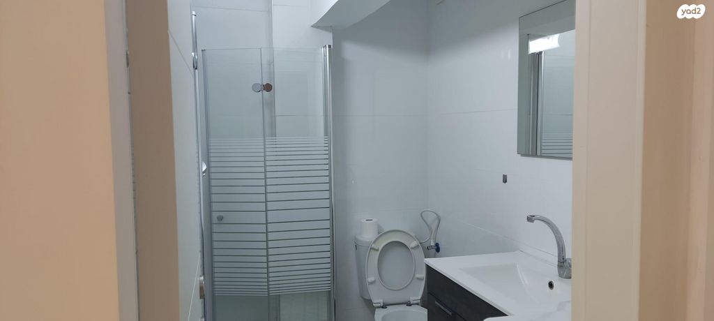 דירה, הרב ניסנבאום 36, באבוב, בת ים