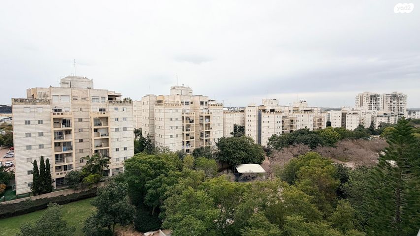 דירה, הר הצופים 5, רחובות ההולנדית, רחובות