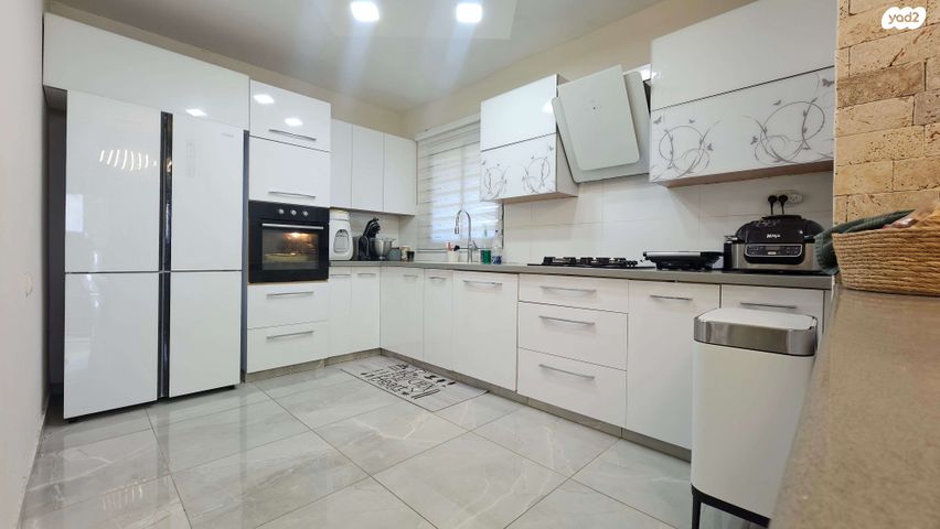 דירה, הגלעד, קרית השרון, נתניה