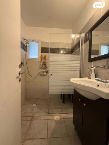 דירה, עיינות, עינות, ערד