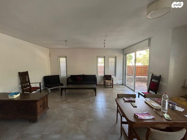 דירת גן, רביבים, תל אביב יפו