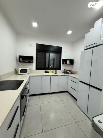 דירה, שדרות ירושלים, מרכז העיר, סביניה, הוותיקה, קרית ביאליק