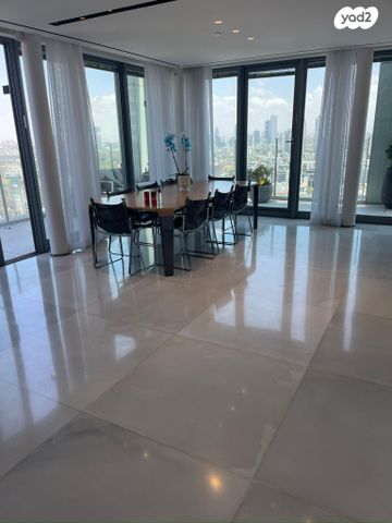 גג/ פנטהאוז, ניסים אלוני 12, צמרות איילון, פארק צמרת, תל אביב יפו