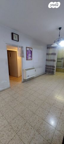 דירה, בני משה, ד' / מערב מרכז העיר, רחובות