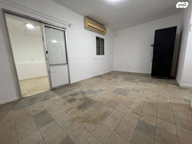 יחידת דיור, הרב קוק, רמב"ם, באר יעקב