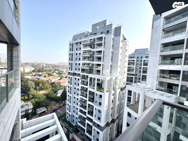 דירה, גילדסגיים 4, קרית קריניצי, רמת גן