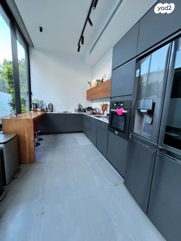 בית פרטי/ קוטג', נווה מגן, רמת השרון