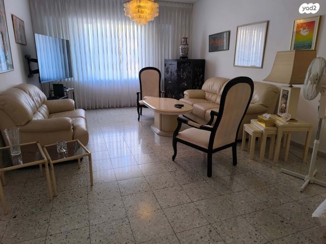 דירה, אוסישקין 32, מרכז העיר דרום, נתניה