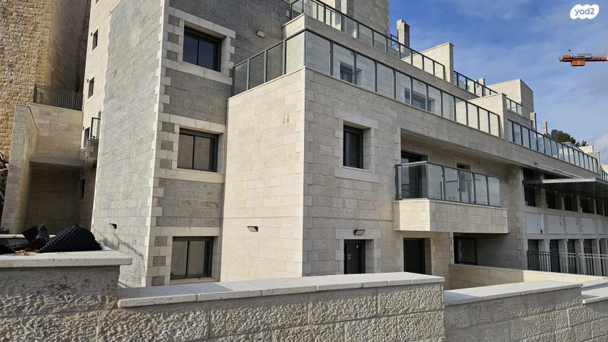 דירה, אברהם כחילה, מלחה, מנחת, ירושלים