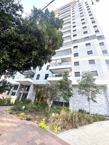 דירה, גילדסגיים 4, קרית קריניצי, רמת גן