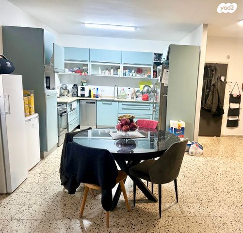 דירה, החלוץ, הרצליה הירוקה, נווה עובד, הרצליה