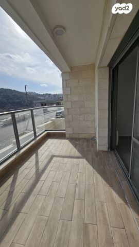 דירה, אברהם כחילה, מלחה, מנחת, ירושלים