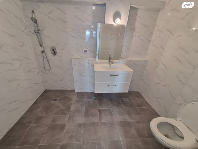 דירה, פרזון, יד אליהו, תל אביב יפו