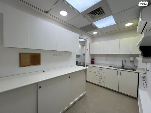 משרדים, דרך זאב ז'בוטינסקי 100, פארקטק פתח תקווה / אזור תעשייה קרית אריה, פתח תקווה