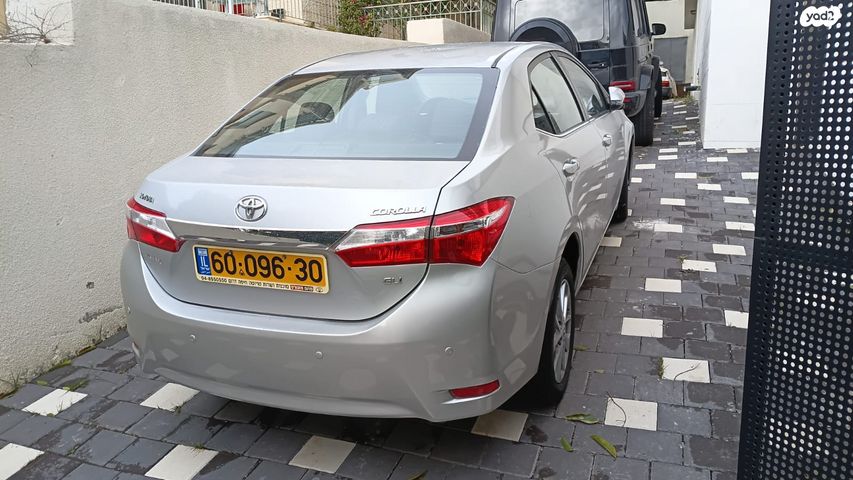 טויוטה קורולה