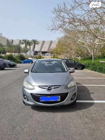 מודעת רכב מאזדה 2