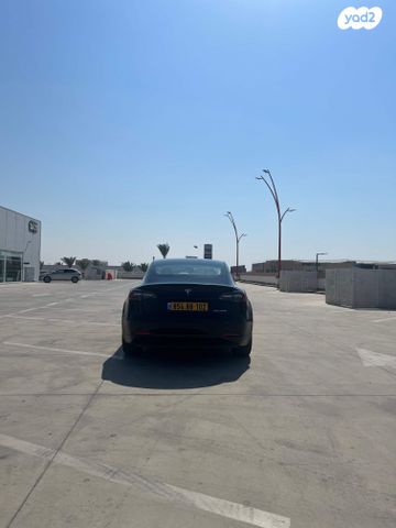 מודעת רכב טסלה מודל 3