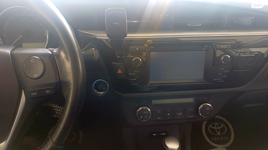 מודעת רכב טויוטה קורולה