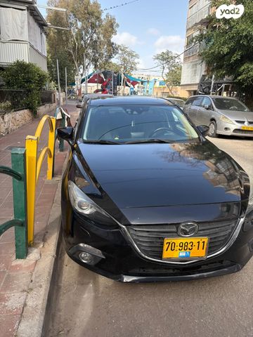 מודעת רכב מאזדה 3