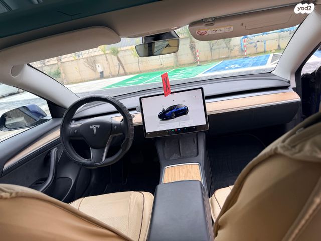 טסלה מודל 3