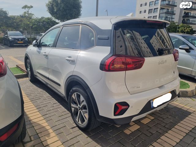 קיה נירו פלוס