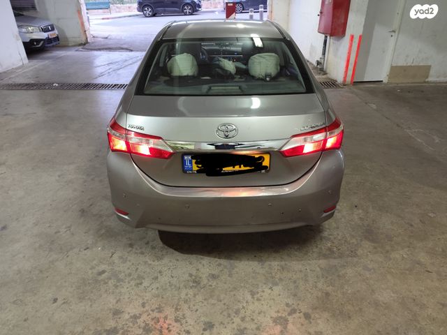 טויוטה קורולה