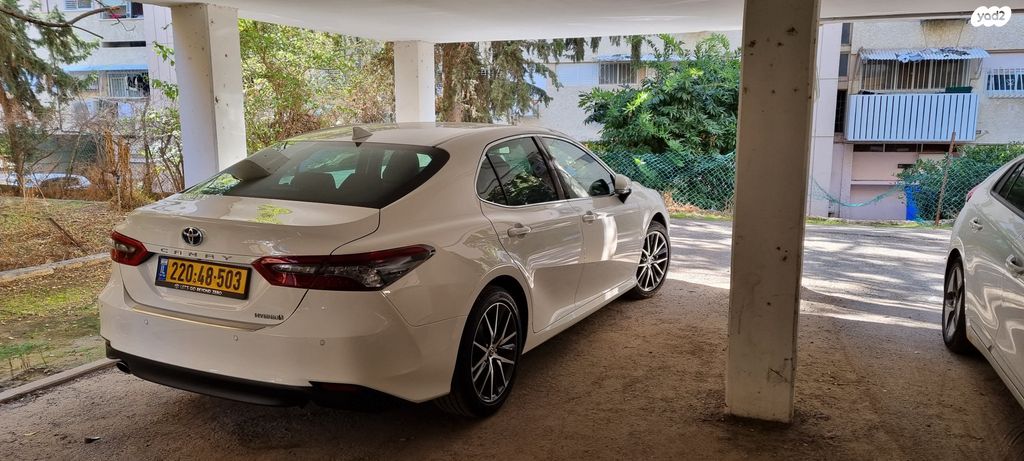 טויוטה קאמרי