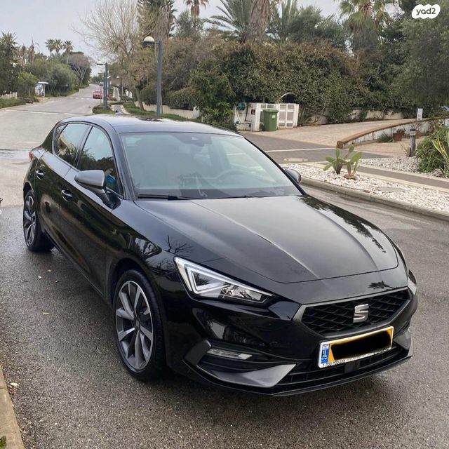 מודעת רכב סיאט לאון