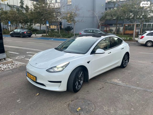 מודעת רכב טסלה מודל 3