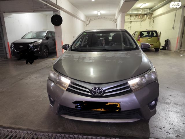 טויוטה קורולה