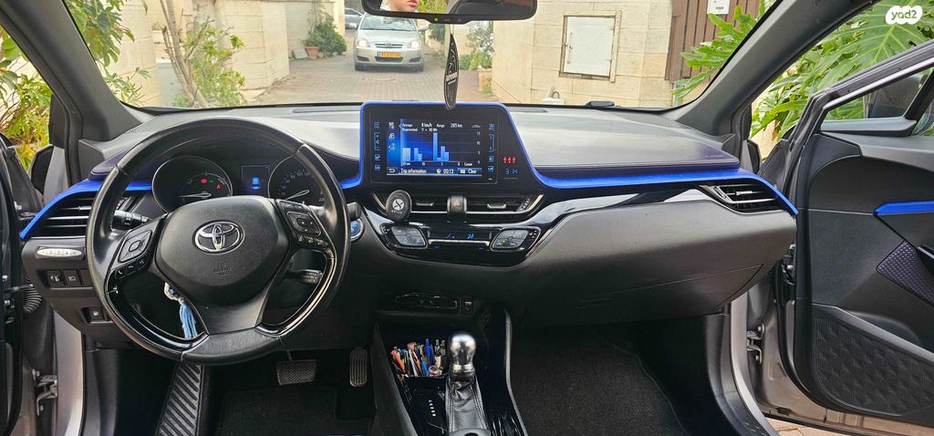 טויוטה C-HR