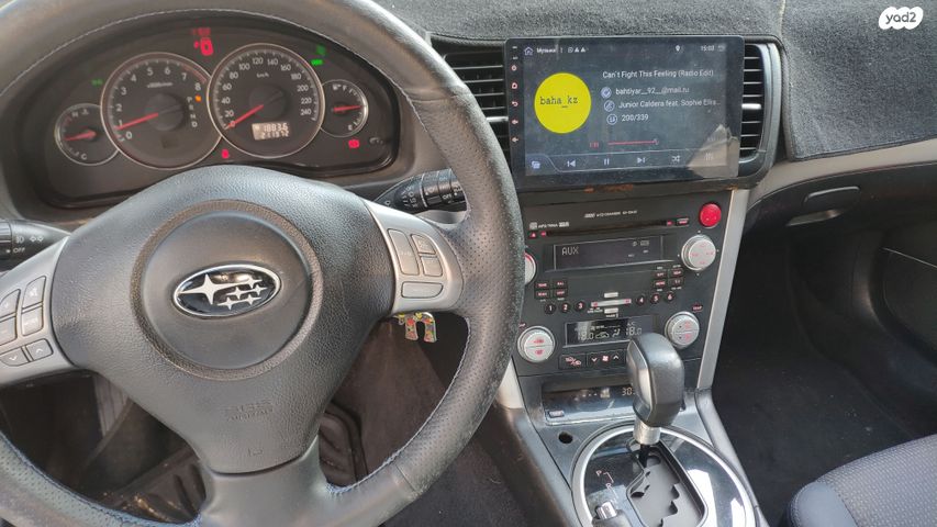 סובארו B4/לגאסי