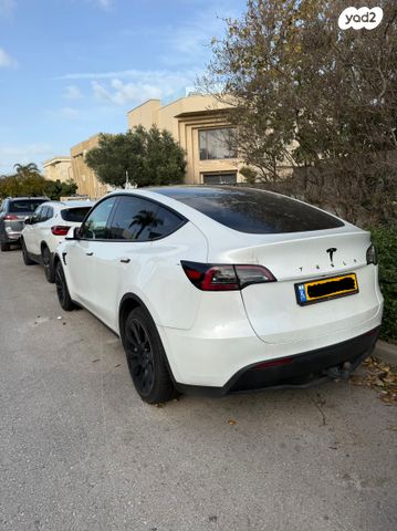 מודעת רכב טסלה מודל Y