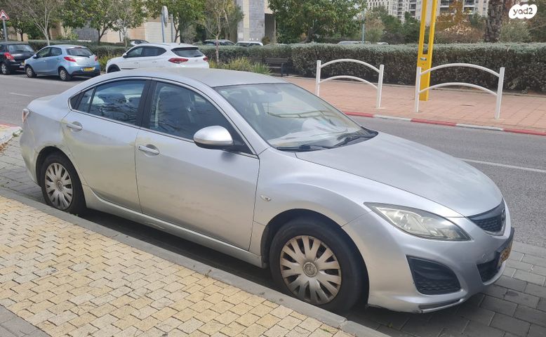 מודעת רכב מאזדה 6