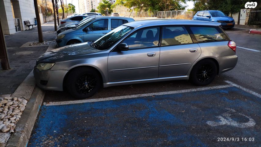 סובארו B4/לגאסי