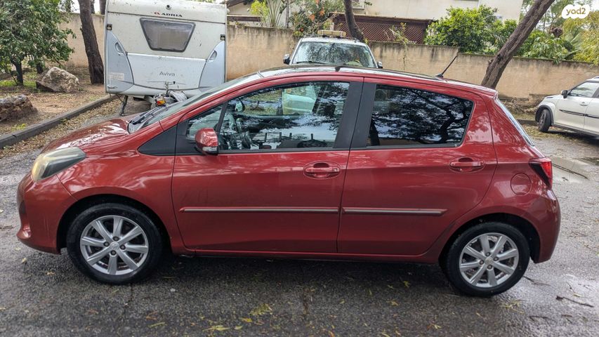 טויוטה יאריס