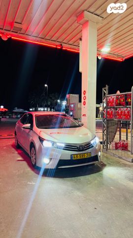 טויוטה קורולה