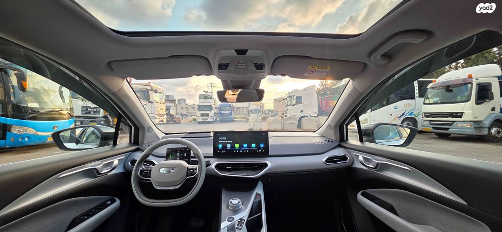 מודעת רכב ג׳ילי Geometry C